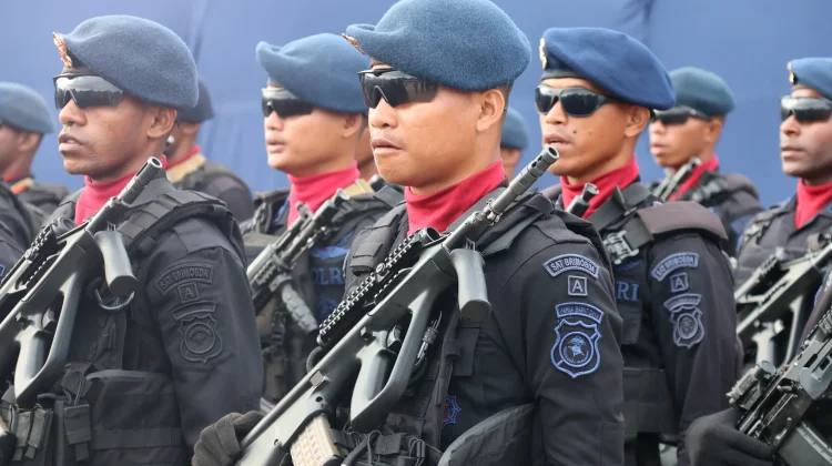 Wakapolda Papua Barat Daya Pimpin Upacara Hari Bhayangkara ke-80