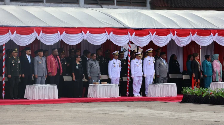 Wakapolda Papua Barat Daya Pimpin Upacara Hari Bhayangkara ke-80