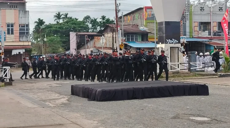 Wakapolda Papua Barat Daya Pimpin Upacara Hari Bhayangkara ke-80