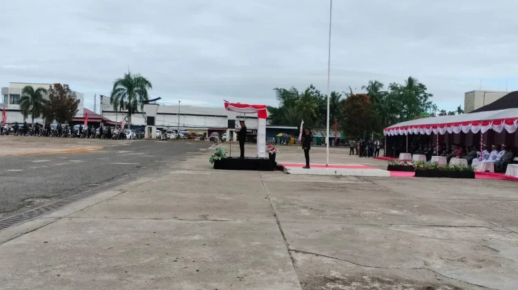 Wakapolda Papua Barat Daya Pimpin Upacara Hari Bhayangkara ke-80