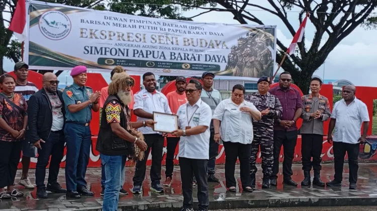 Ekspresi Seni Budaya Simfoni Papua Barat Daya