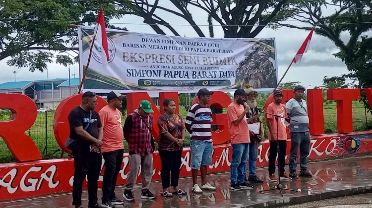 Ekspresi Seni Budaya Simfoni Papua Barat Daya