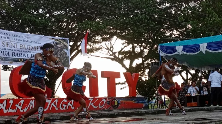 Ekspresi Seni Budaya Simfoni Papua Barat Daya