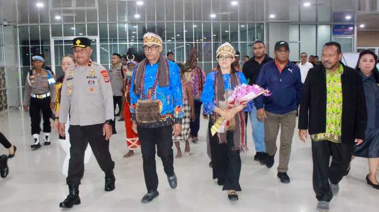 Koarmada III Turut Hadir Penyambutan Kapolda PBD
