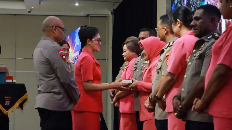Kapolda Papua Barat Daya Pimpin Sertijab Terhadap 3 Pejabat Utama PBD