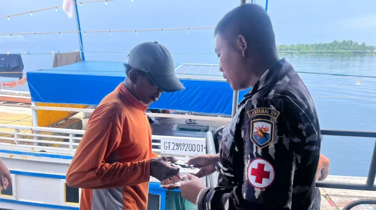Guskamla Koarmada III Lakukan Baksos dan Bakkes Bagi Masyarakat Kampung Nelayan