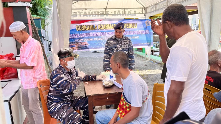 Guskamla Koarmada III Lakukan Baksos dan Bakkes Bagi Masyarakat Kampung Nelayan