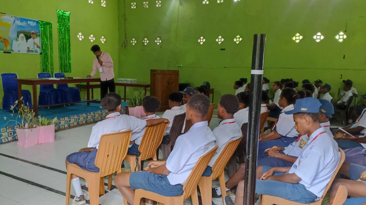 SMK Yapis Teminabuan Melaksanakan Kegiatan Masa Pengenalan Lingkungan Sekolah