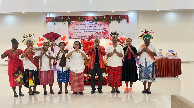 Ibadah Syukur PW Klasis GKI Teminabuan