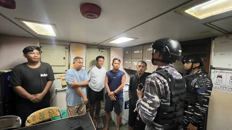 Koarmada III Berhasil Gagalkan Dugaan Pelanggaran Pengangkutan Kayu Log
