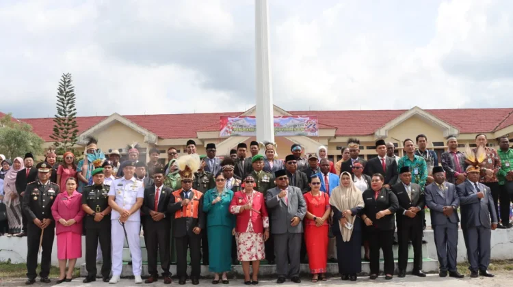Kapolres Sorong Selatan Hadiri Upacara HUT Kabupaten