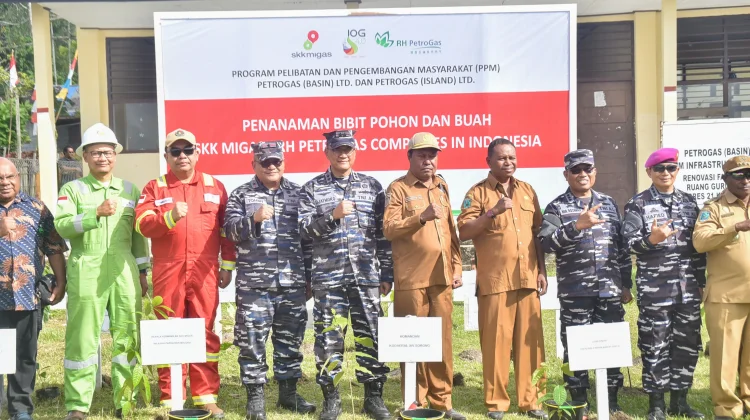 Aster Pamgkoarmada III Hadiri Baksos dan Bakkes Hut ke-1 Kodaeral XIV di Pulau Kasim