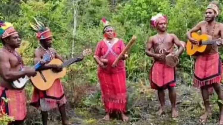 Maestro dan Pemuda Maybrat Dukung OPK untuk Jaga Budaya