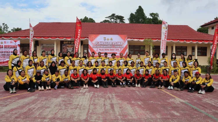 Semarak Sambut HUT RI ke-81 dan HUT Polwan ke-78, Polda PBD Laksanakan Jalan Santai