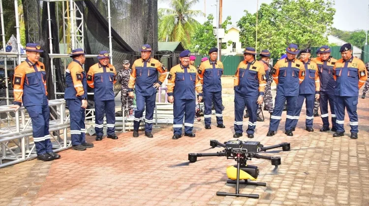 Panglima Koarmada III Terima Brevet Kehormatan Hidro-oseanografi TNI AL