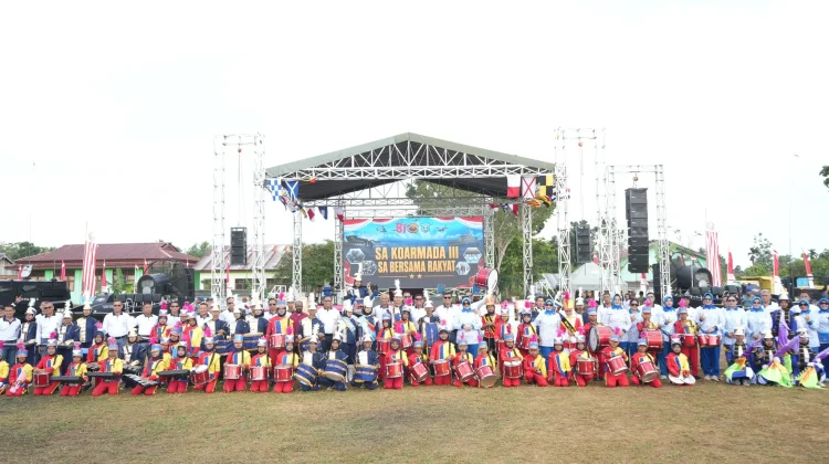 Koarmada III Laksanakan Panggung Rakyat Bersama Masyarakat Peringati HUT RI ke-81