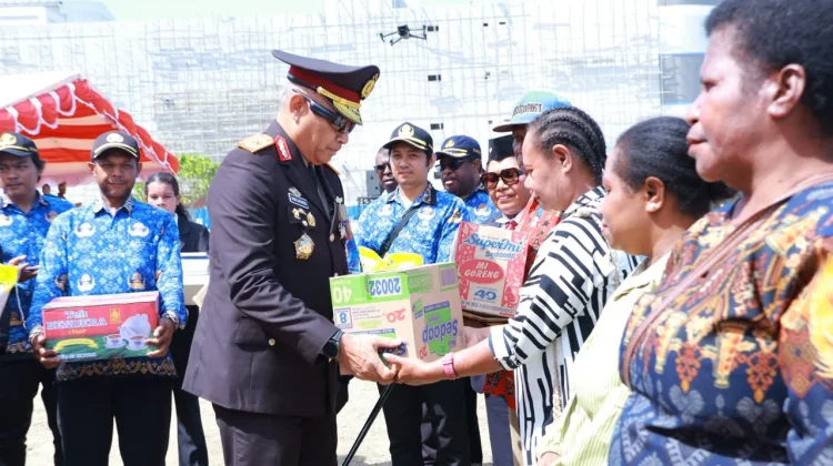 Kapolda PBD Hadiri Upacara HUT ke-81 Kemerdekaan RI di Pantai Reklamasi