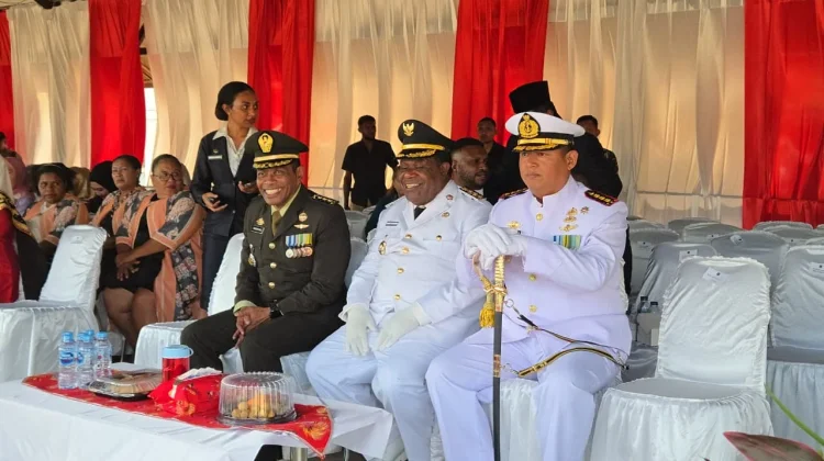 Upacara Penurunan Bendera HUT Ke-81 RI di Kabupaten Sorong