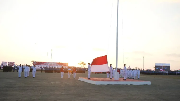 Koarmada III Hadiri Upacara Penurunan Bendera HUT Ke-81 Kemerdekaan RI di PBD