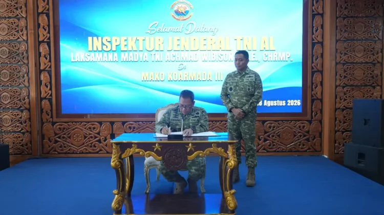 Koarmada III Terima Courtesy Call Inspektur Jenderal TNI Angkatan Laut