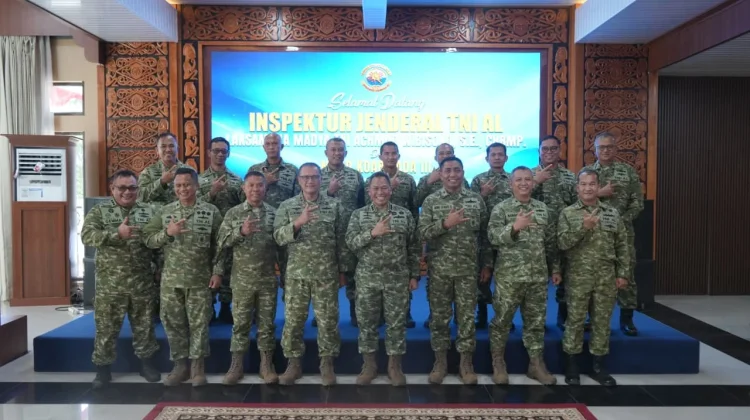 Koarmada III Terima Courtesy Call Inspektur Jenderal TNI Angkatan Laut