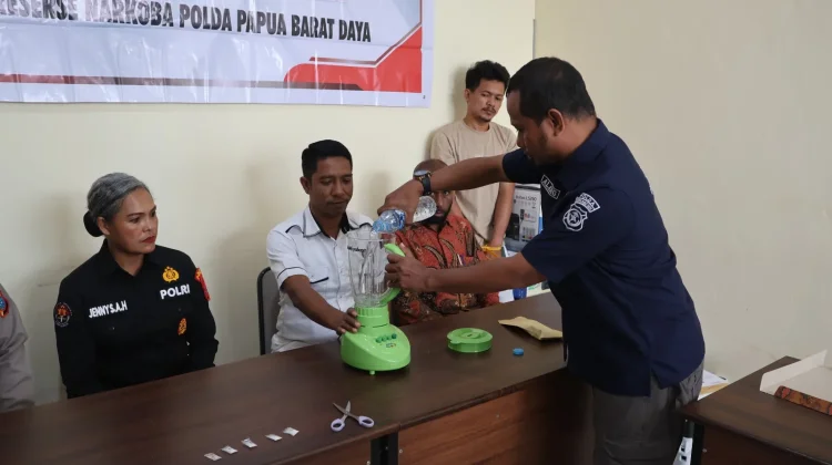 Ditresnarkoba Polda Papua Barat Daya Musnahkan 3,36 Gram Sabu
