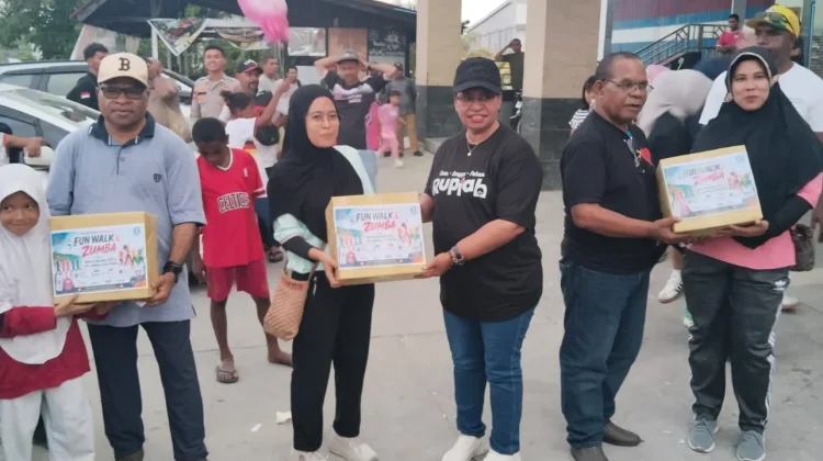 Perbankan Jalan Santai Meriahkan HUT Kabupaten Sorong Selatan dan HUT RI