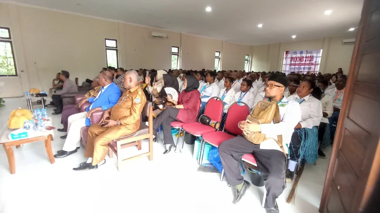 Pembukaan PKKMB Universitas Werisar Sorong Selatan