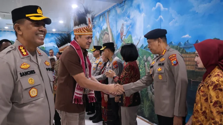 Brigjen Pol. Hengki Haryadi Tiba di Sorong. Disambut Wakapolda dan Forkopimda