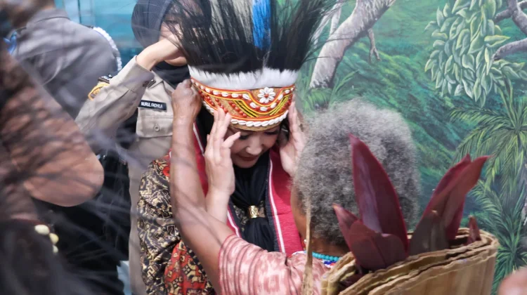 Brigjen Pol. Hengki Haryadi Tiba di Sorong. Disambut Wakapolda dan Forkopimda