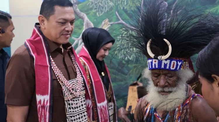 Brigjen Pol. Hengki Haryadi Tiba di Sorong. Disambut Wakapolda dan Forkopimda