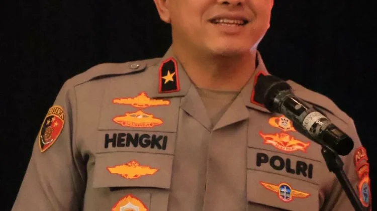 Kapolda Papua Barat Daya Pimpin Serah Terima Tugas Ibu Asuh Polwan