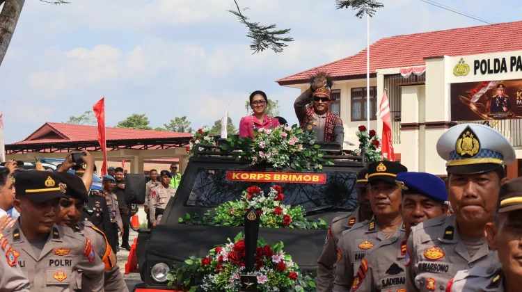 Tradisi Penyambutan dan Pelepasan Warnai Pergantian Kepemimpinan Kapolda PBD