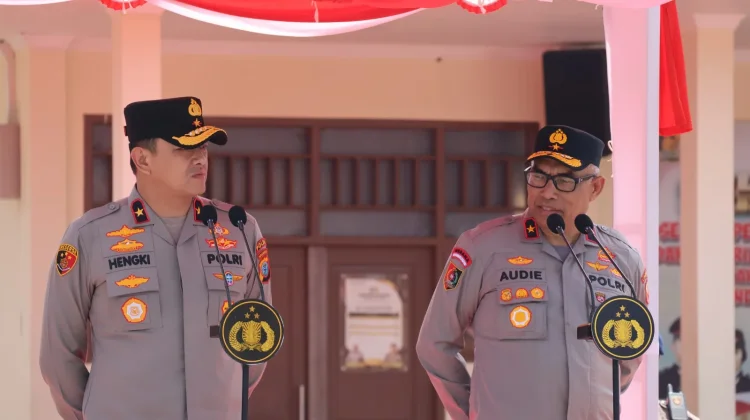 Apel Kehormatan Warnai Tradisi Pergantian Kapolda Papua Barat Daya
