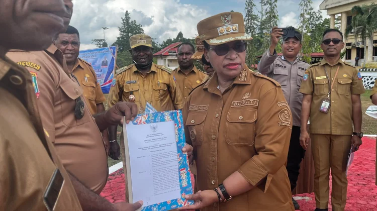 Daftar Kepala Kampung di Sorong Selatan yang Menerima SK penetapan Perpanjangan