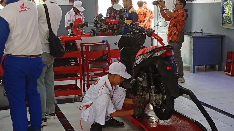 AHM Gandeng SMKN 1 Kebupaten Sorong Perkuat Pendidikan Vokasi