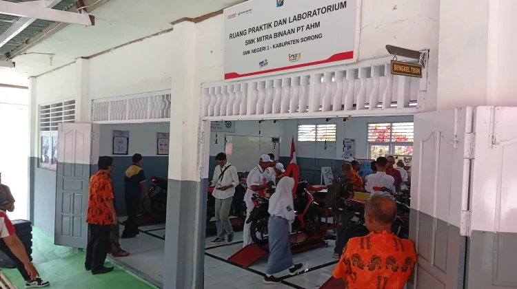 AHM Gandeng SMKN 1 Kebupaten Sorong Perkuat Pendidikan Vokasi
