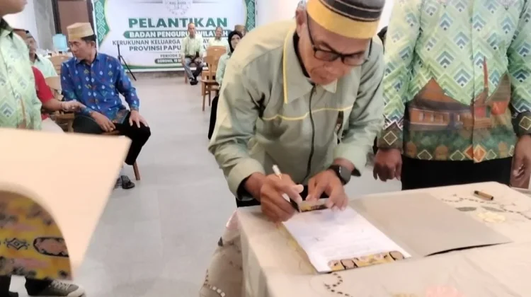 Resmi Dilantik, BPW KKLR Papua Barat Daya Siap Jaga Silaturahmi di Rantau