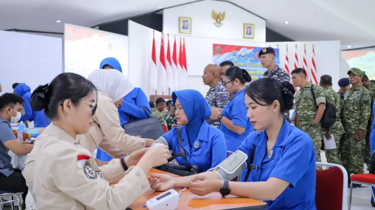 Koarmada III Ikuti Vicon Donor Darah dalam Rangka HUT ke-81 TNI