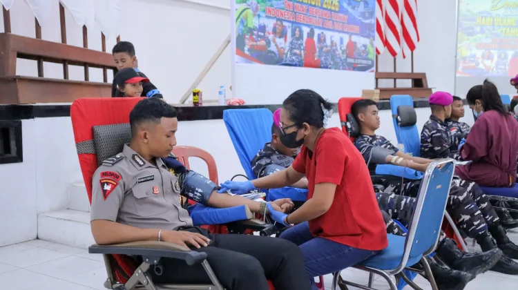 Koarmada III Ikuti Vicon Donor Darah dalam Rangka HUT ke-81 TNI