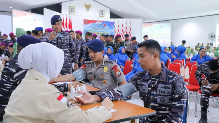 Koarmada III Ikuti Vicon Donor Darah dalam Rangka HUT ke-81 TNI