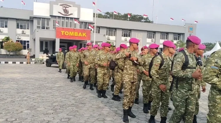Semarak HUT ke-81 TNI, Pasmar 3 Hadirkan Bazar Murah untuk Prajurit dan Warga Sorong