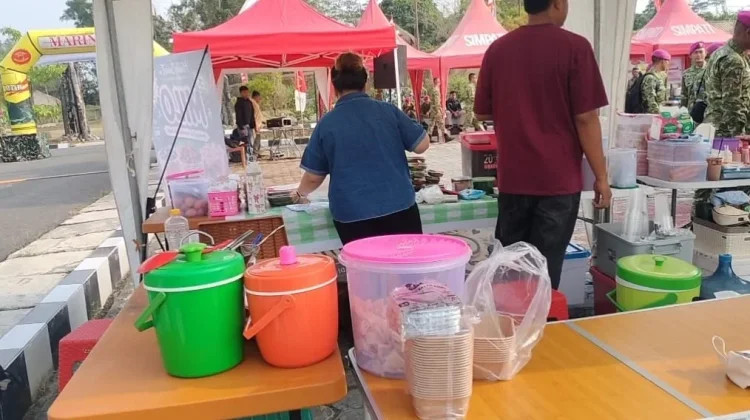 Semarak HUT ke-81 TNI, Pasmar 3 Hadirkan Bazar Murah untuk Prajurit dan Warga Sorong