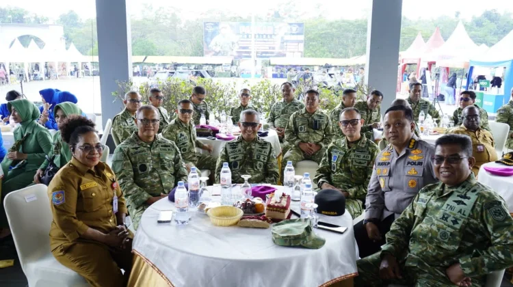 HUT Ke-81 TNI, Danpasmar 3 Ikuti Vicon Bazar Murah untuk Masyarakat
