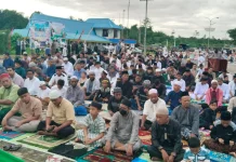 Umat Muslim  di Teminabuan Melaksanakan Salat Iduladha 1447 di Halaman Mapolres