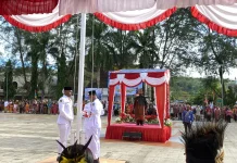 Gubernur Elisa Pimpin Upacara Peringatan Hari Pendidikan Nasional