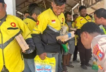 Sambut Hari Bhayangkara, Polda PBD Salurkan Bantuan Sembako pada Komunitas Maxim