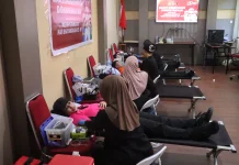 Polresta Sorong Kota Laksanakan Donor Darah dan Salurkan Bantuan Sosial