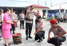 Kapolres Sorong Selatan Pimpin Upacara Kenaikan Pangkat 56 Personel