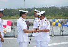 Dansatfib Koarmada III Pimpin Sertijab Komandan KRI Teluk Weda-526